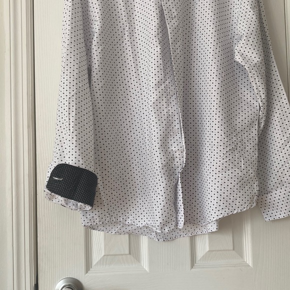 Nine West Men's Dress Shirt. - Picture 5 of 6